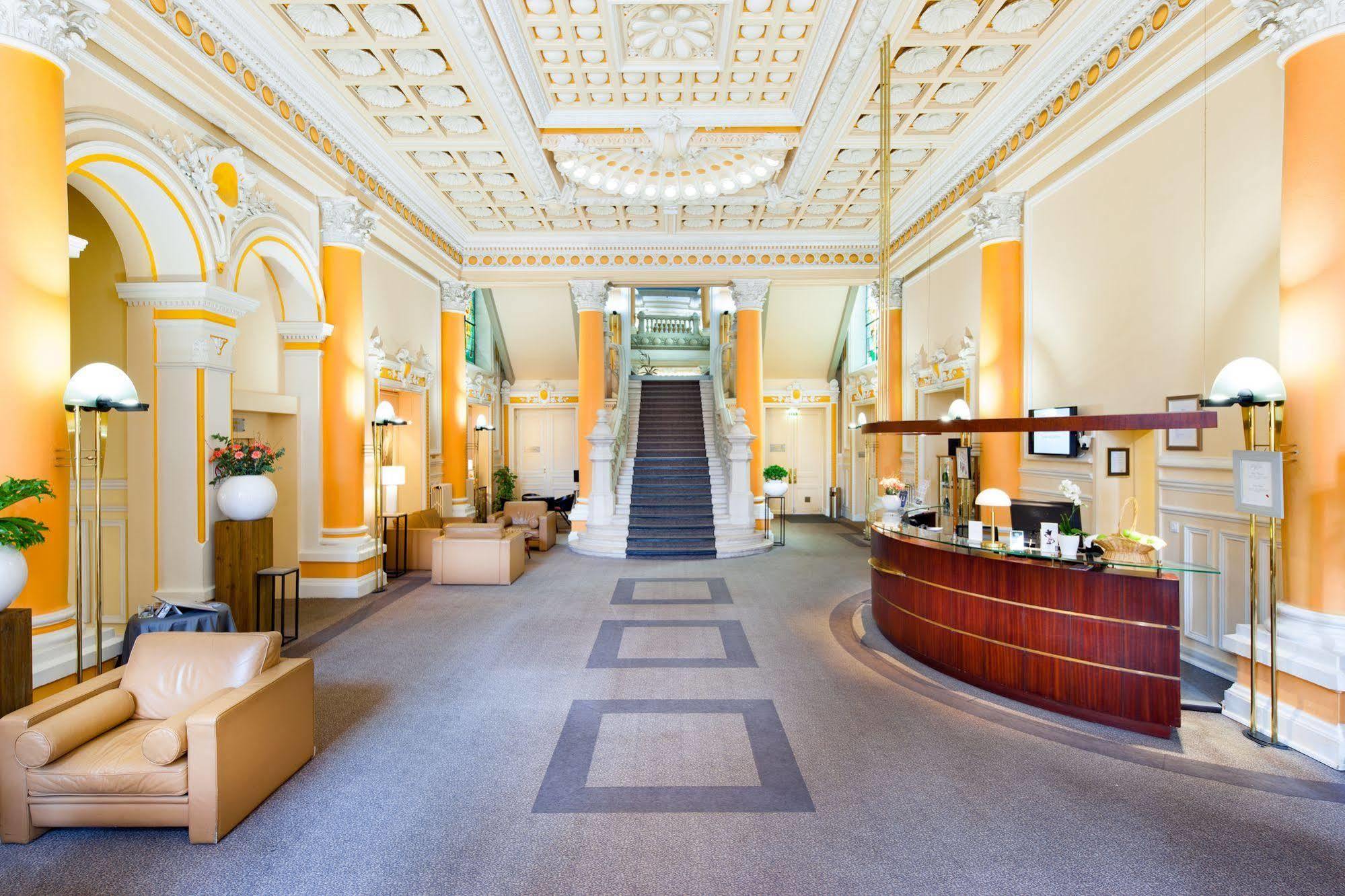 Grand Hotel Du Tonneau D'Or Белфор Екстериор снимка